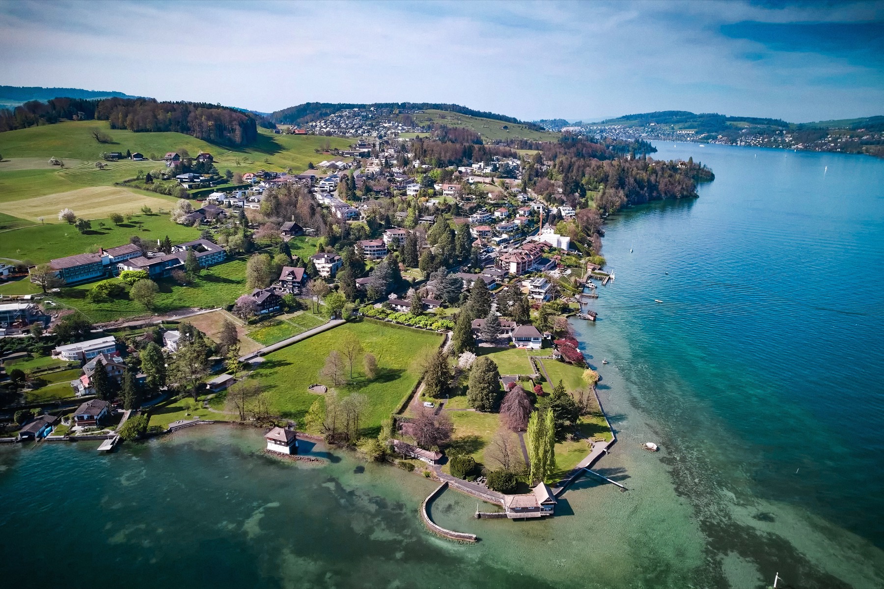 Vierwaldstättersee-Panorama — Blick über den See mit Bergkulisse
