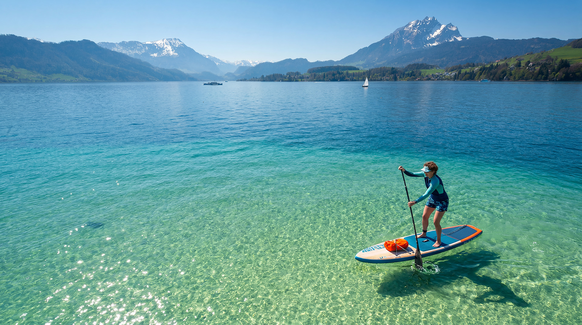 Stand-up-Paddle auf dem Vierwaldstättersee bei St. Niklausen